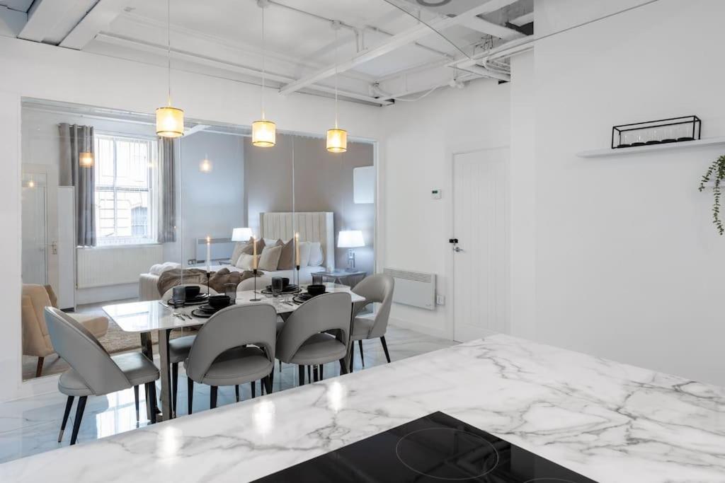 Luxury, Open Plan Apartment Bradford  Bagian luar foto
