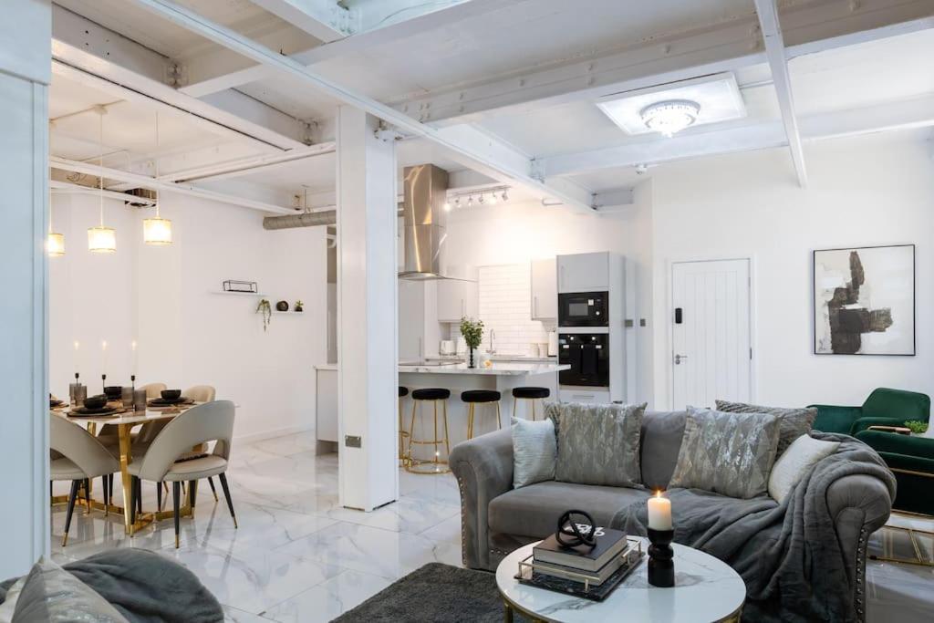 Luxury, Open Plan Apartment Bradford  Bagian luar foto